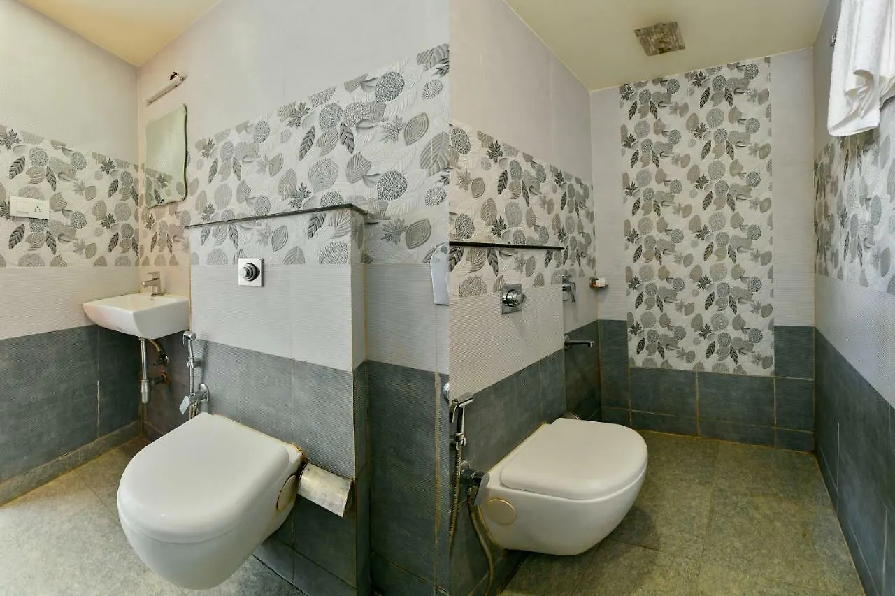 Lodge Meridian Regency Hotel Kochi