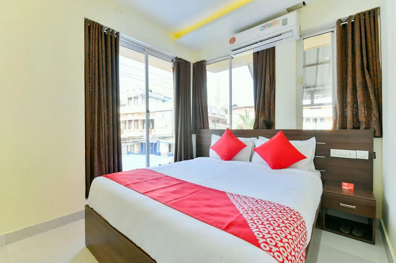 Meridian Regency Hotel Kochi Lodge